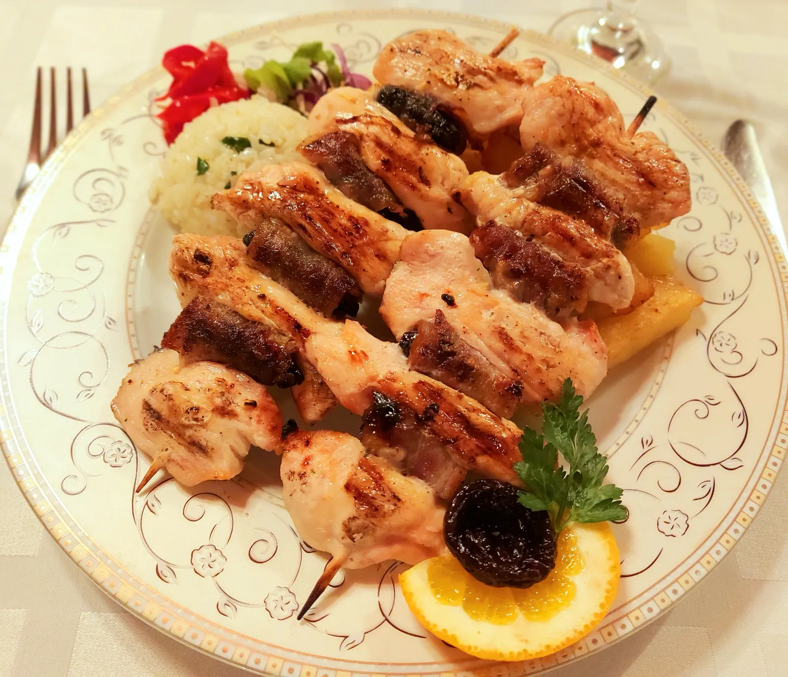 Ražnjići od piletine i suve šljive